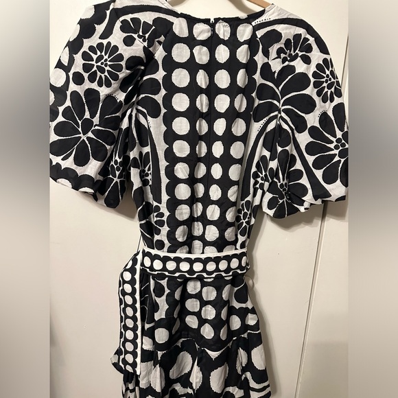 Farm Rio Black Palermo Puff Sleeve Mini Dress size Medium - Picture 3 of 6